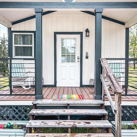 Private Tiny Home Royal Ridge Getaway Εξωτερικό φωτογραφία