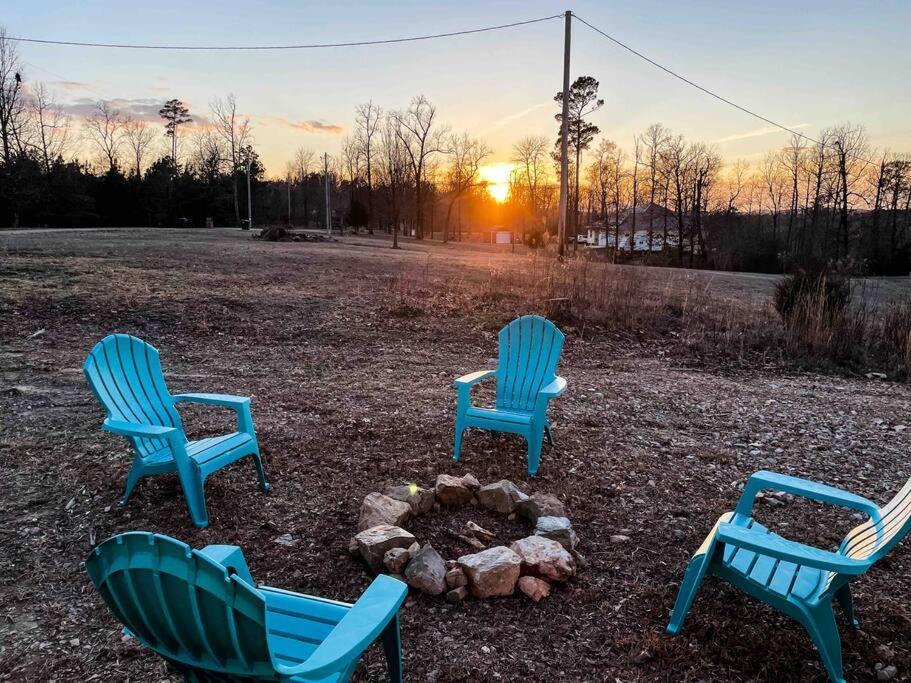 Private Tiny Home Royal Ridge Getaway Εξωτερικό φωτογραφία