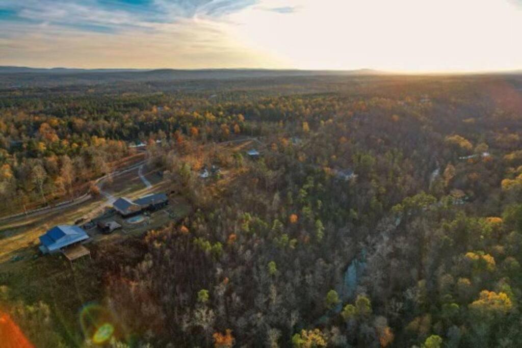 Private Tiny Home Royal Ridge Getaway Εξωτερικό φωτογραφία