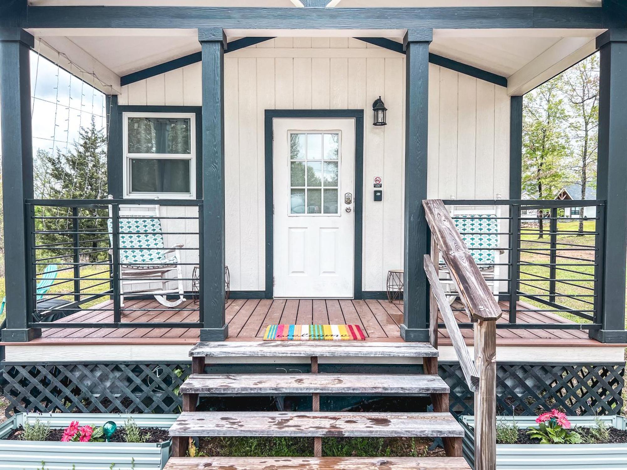 Private Tiny Home Royal Ridge Getaway Εξωτερικό φωτογραφία