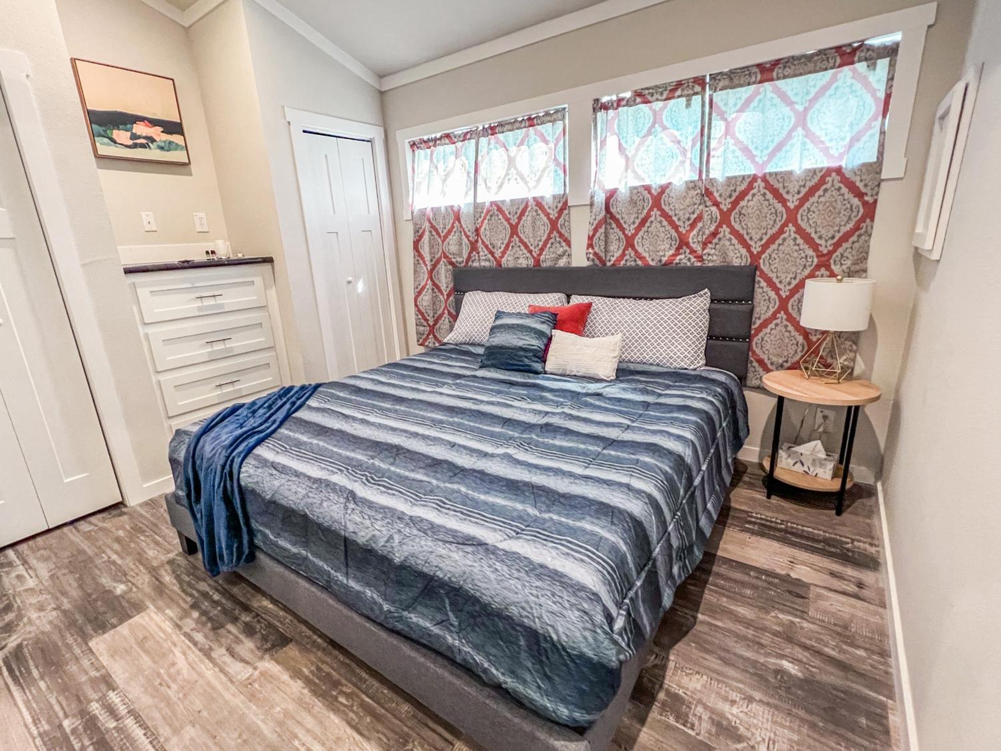Private Tiny Home Royal Ridge Getaway Εξωτερικό φωτογραφία